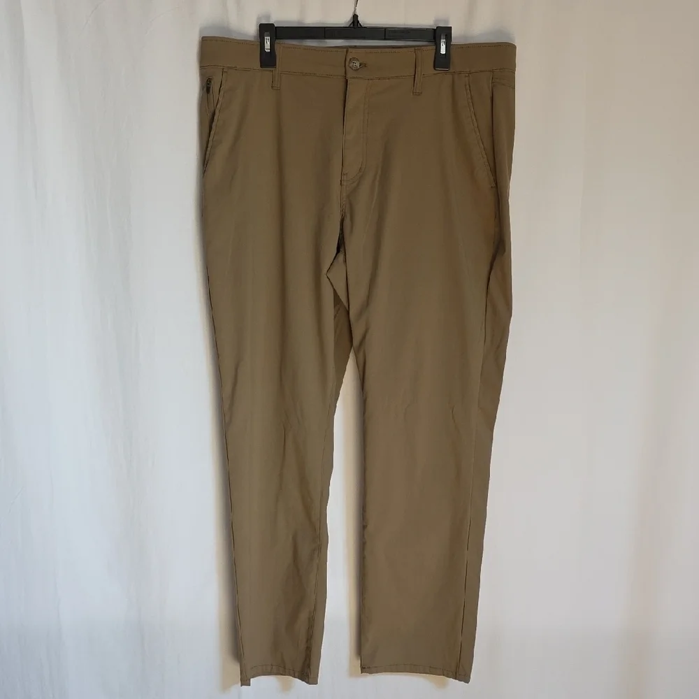Weatherproof Vintage Mens Brown Pants. Size 38